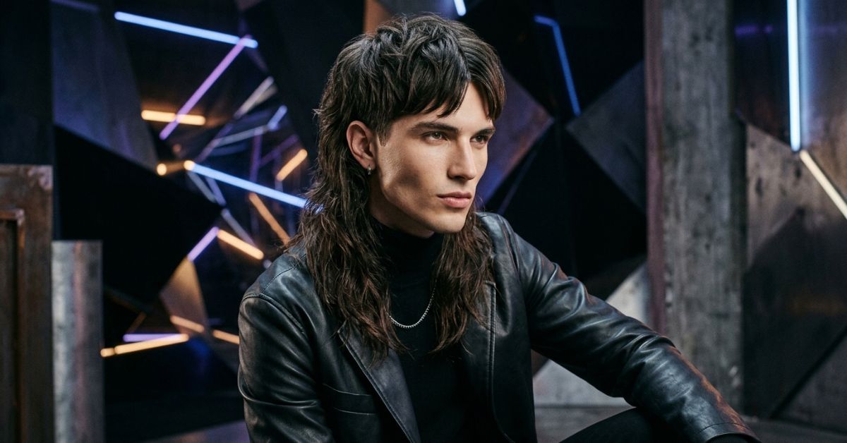 12 Middle Part Mullet Variations for 2026: Modern Center Part Mullet Styles